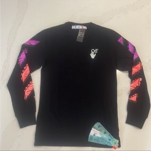 Off-White Black and fuchsia diagonal long sleeve.